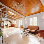 Aile Chateau De Saint-sarnin Pour 14 Personnes Avec Piscine Ferienhaus *
