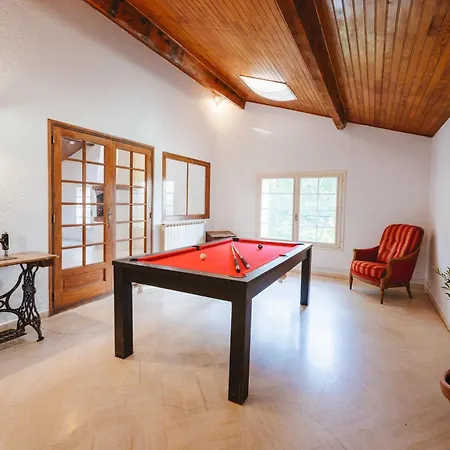Prázdninový dům Aile Chateau De Saint-sarnin Pour 14 Personnes Avec Piscine