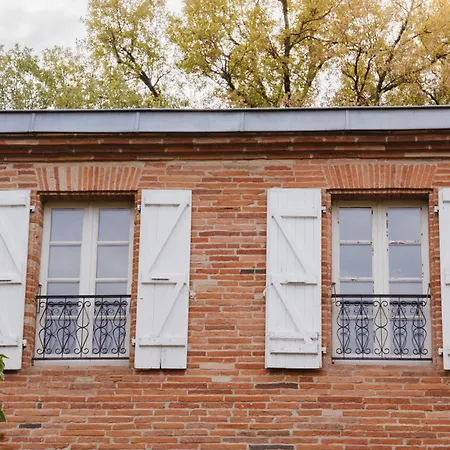 Aile Chateau De Saint-sarnin Pour 14 Personnes Avec Piscine Prázdninový dům *