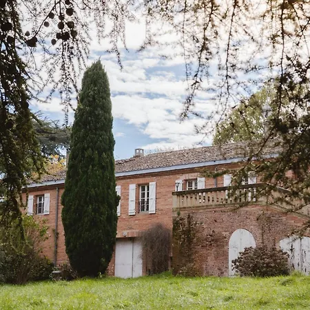Aile Chateau De Saint-sarnin Pour 14 Personnes Avec Piscine Prázdninový dům