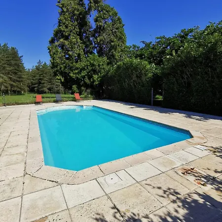 Semesterbostad Aile Chateau De Saint-sarnin Pour 14 Personnes Avec Piscine