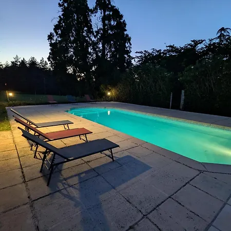Semesterbostad Aile Chateau De Saint-sarnin Pour 14 Personnes Avec Piscine *